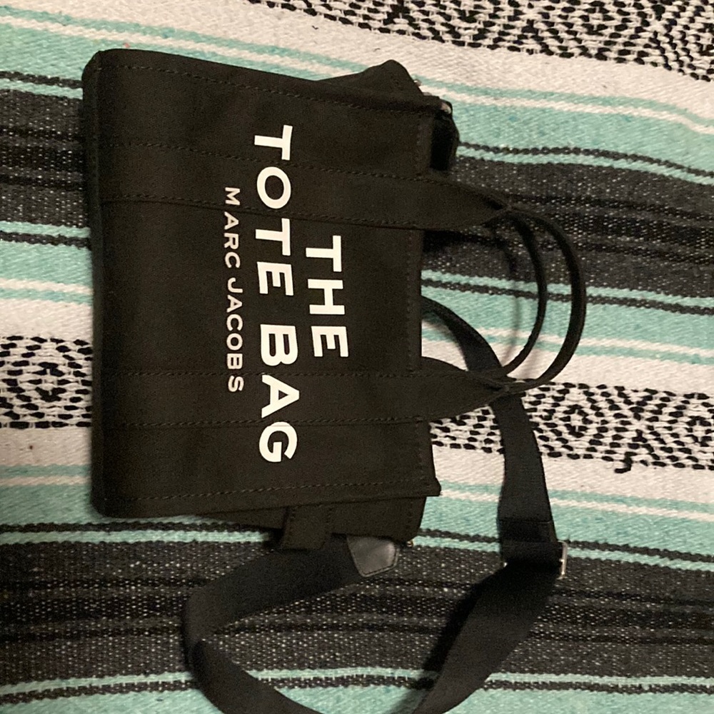 Marc Jacobs Tote bag🫶🏼🤩🖤